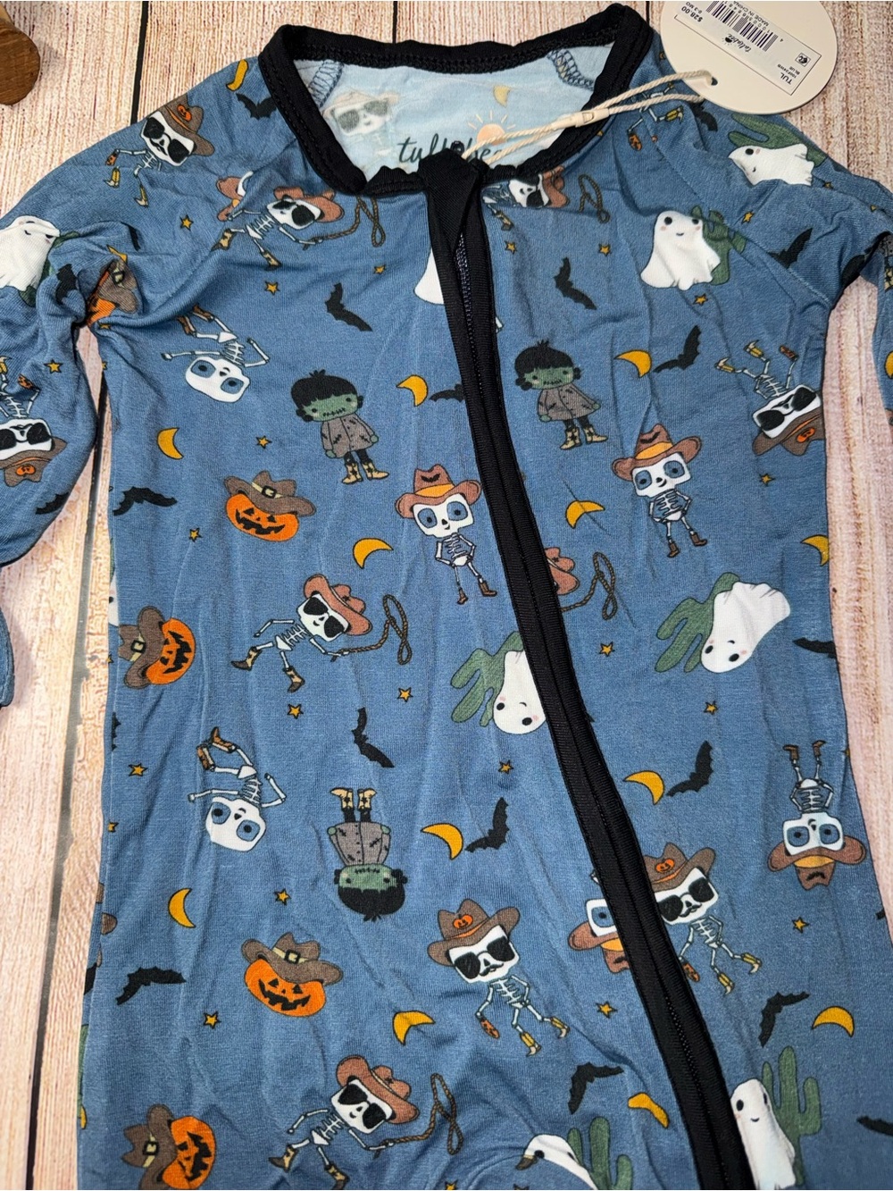 Tullabee | Halloween Pajamas - Picture 3 of 7